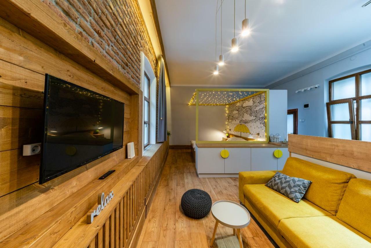 The Yellow Umbrella Studio Cluj-Napoca Exterior foto